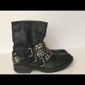 Steve Madden Boots